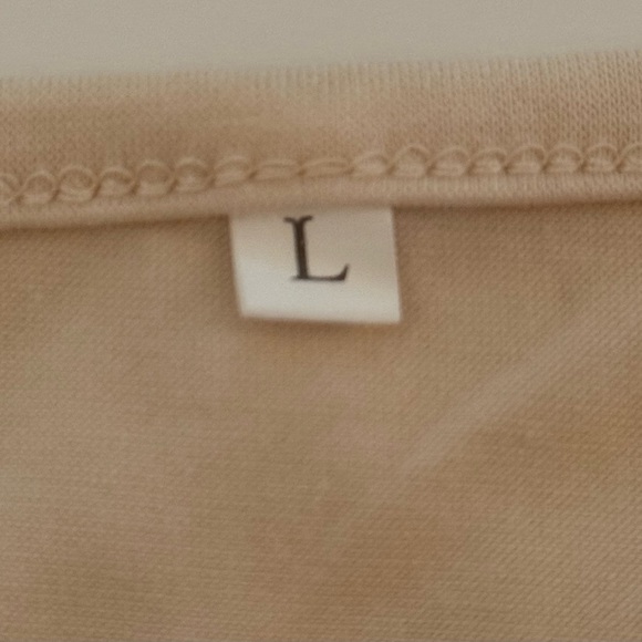 Women’s Ivory Stretchy Cap Sleeves Casual V-neck T-shirt Size Large Polyester - Picture 5 of 11